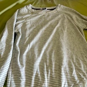 Super soft shirt! Danskin Brand and is a Size Small